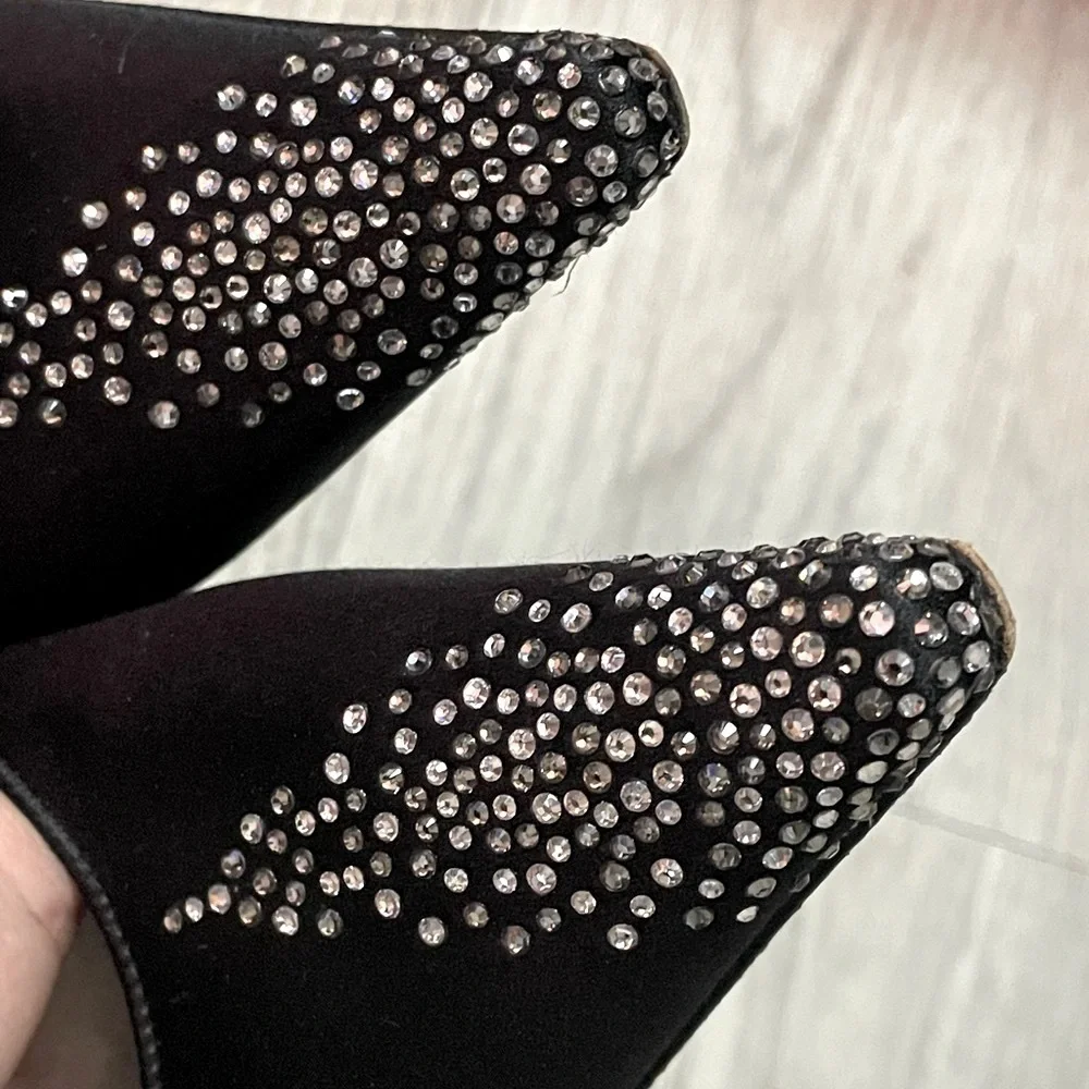 Stuart Weitzman Size 7M Rhinestone Embellished Black Satin Pumps - Picture 2 of 6